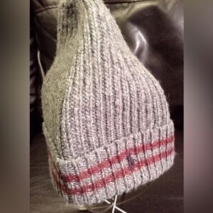 Polo Ralph Lauren Gray wool/cashmere Blend Knit Beanie with Red Stripes